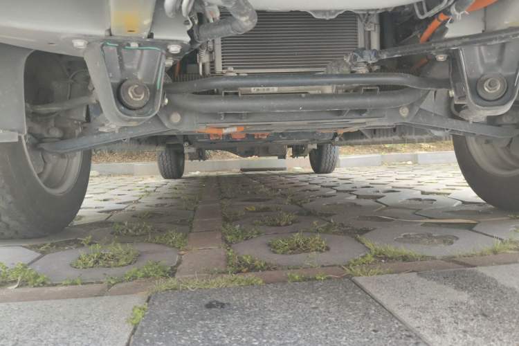 Used SRM New Energy E3L 2024 Standard 6-Seater Bus Chassis Front