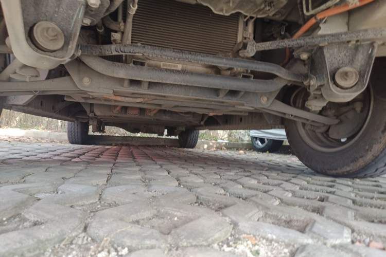 Used SRM New Energy E3L 2024 Standard 6-Seater Bus Chassis Front
