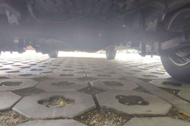 Used SRM New Energy E3L 2024 Standard 6-Seater Bus Chassis Rear