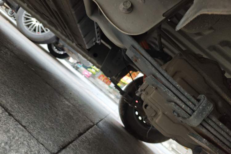 Used SRM New Energy E3L 2024 Standard 6-Seater Bus Chassis Rear Left