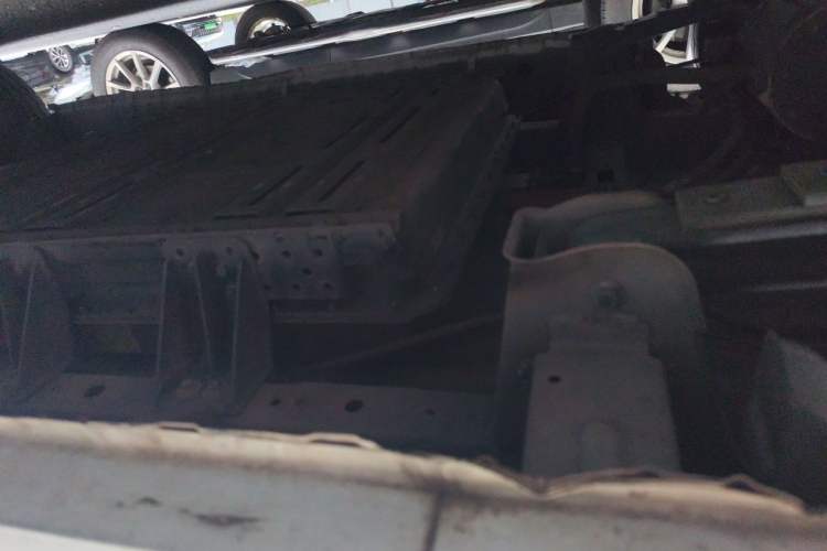 Used SRM New Energy E3L 2024 Standard Model Chassis Rear Right