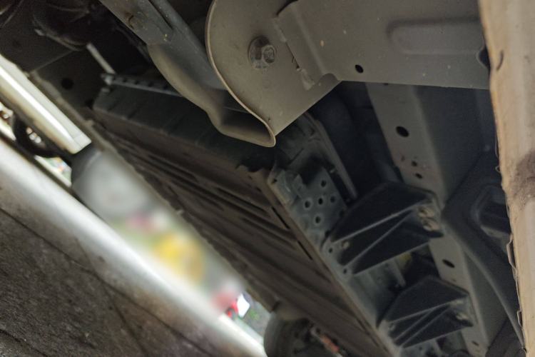 Used SRM New Energy E3L 2024 Standard 6-Seater Bus Chassis Rear Right
