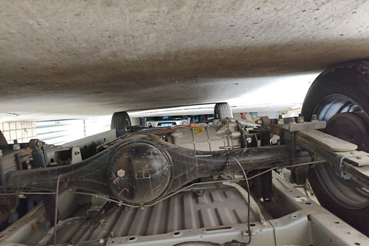 Used SRM New Energy E3L 2024 Standard 6-Seater Bus Chassis Rear