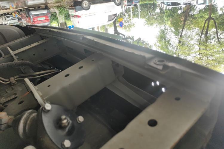 Used SRM New Energy E3L 2024 Standard 6-Seater Bus Engine Bay