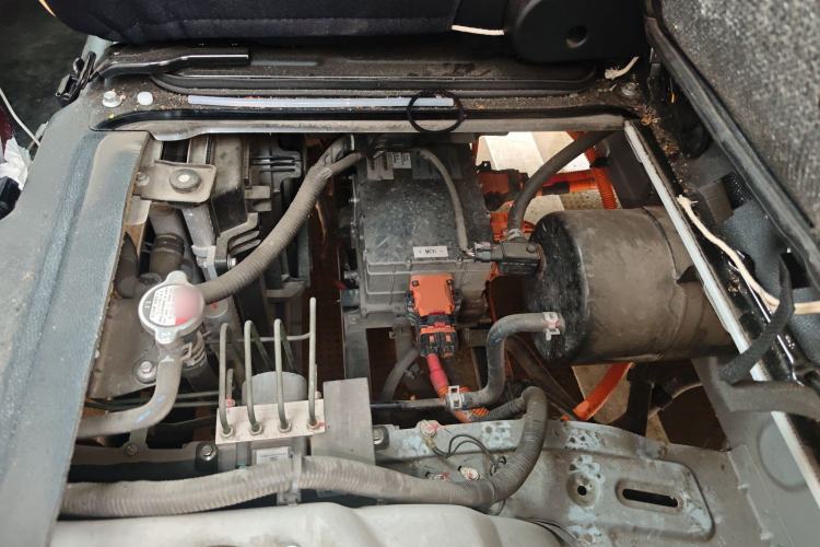 Used SRM New Energy E3L 2024 Standard 6-Seater Bus Engine Bay