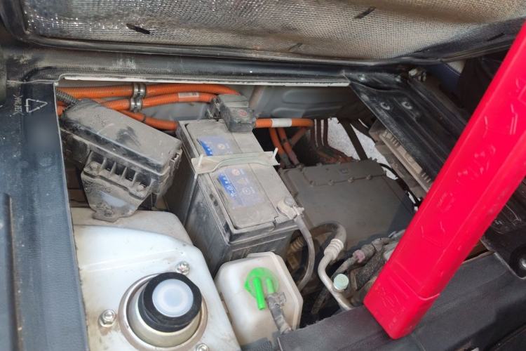 Used SRM New Energy E3L 2024 Standard Model Engine Bay