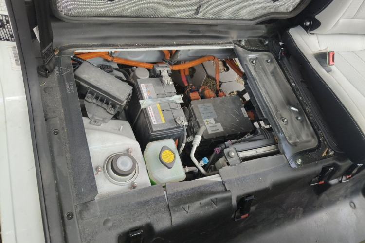 Used SRM New Energy E3L 2024 Standard 6-Seater Bus Engine Bay