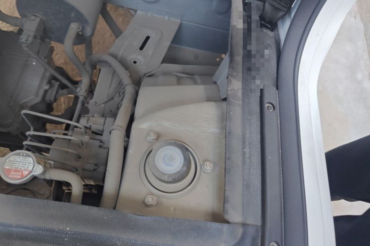 Used SRM New Energy E3L 2024 Standard Model Engine Bay Left