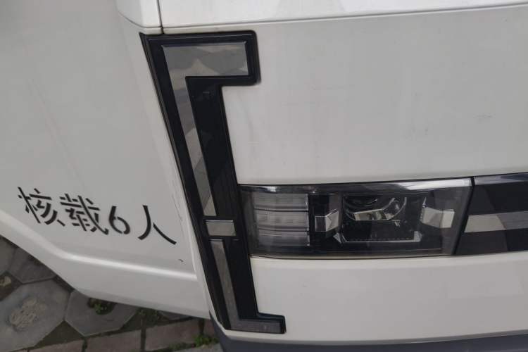 Used SRM New Energy E3L 2024 Standard 6-Seater Bus Engine Bay Right