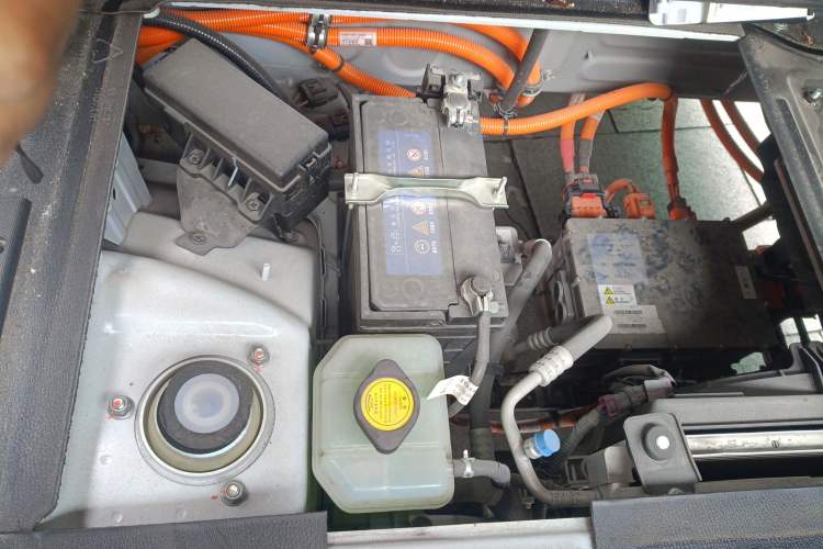 Used SRM New Energy E3L 2024 Practical Model Engine Bay Right