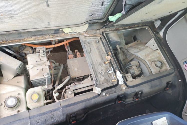 Used SRM New Energy E3L 2024 Standard 6-Seater Bus Engine Bay