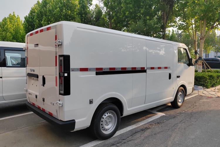 Used SRM New Energy E3L 2024 Custom Luxury Model Exterior 2