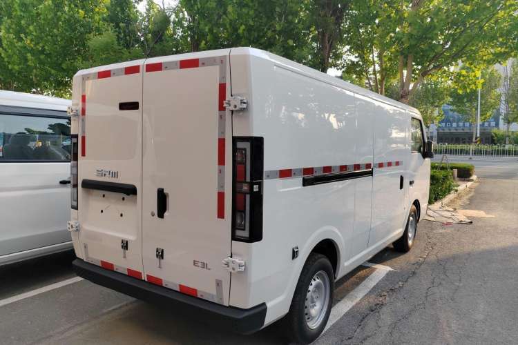 Used SRM New Energy E3L 2024 Custom Luxury Model Exterior 3