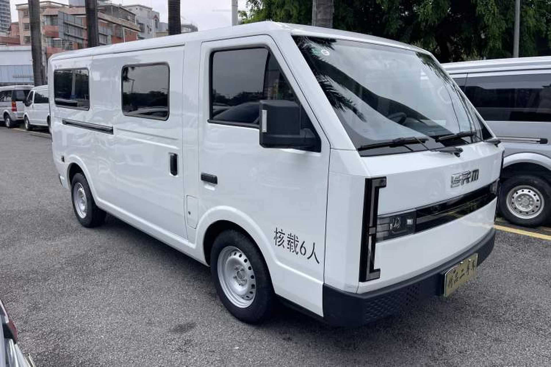 Used SRM New Energy E3L 2024 Standard 6-Seater Bus Exterior 4