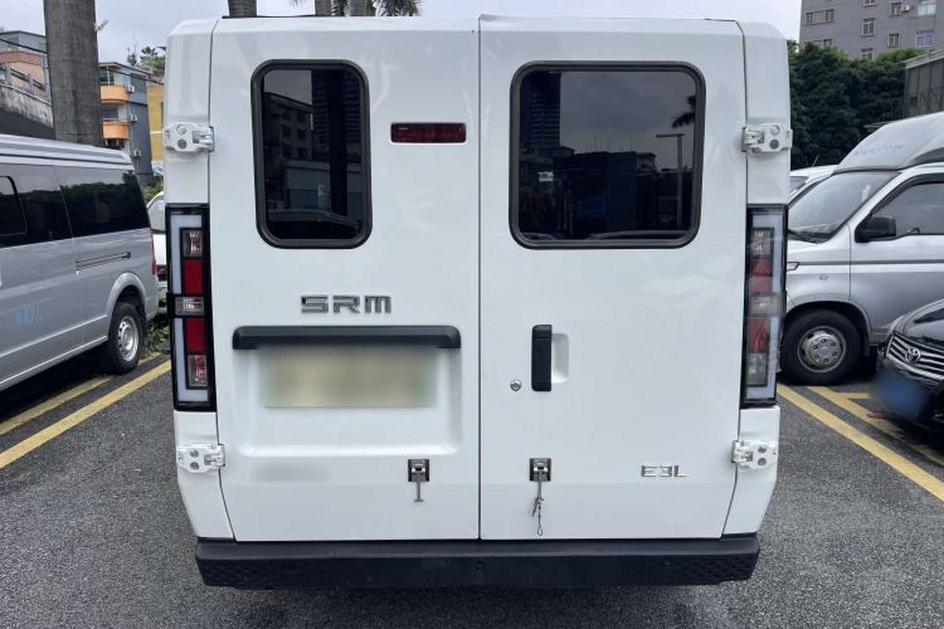Used SRM New Energy E3L 2024 Standard 6-Seater Bus Exterior 7