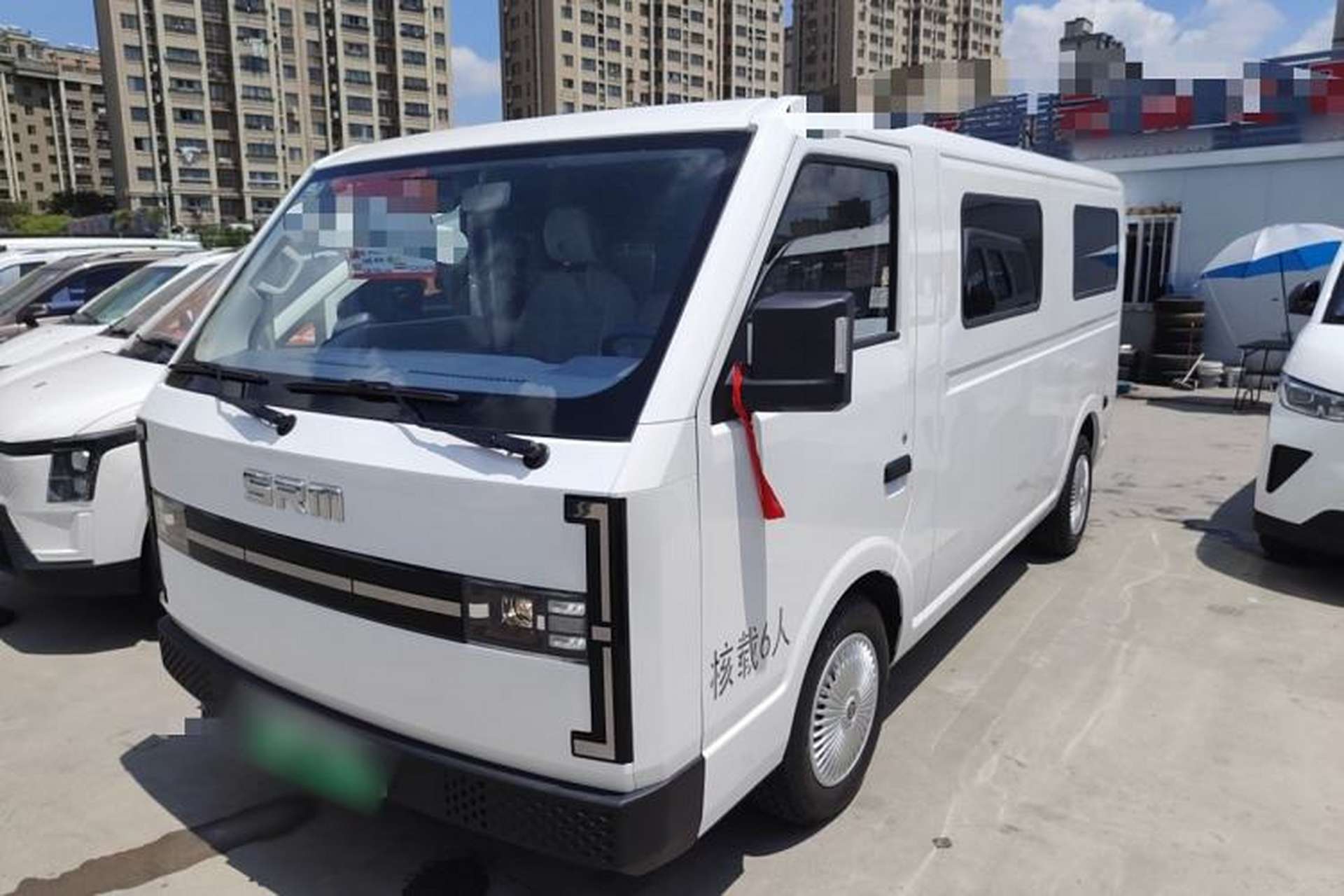 Used SRM New Energy E3L 2024 Standard 6-Seater Bus Front Left 45 Deg