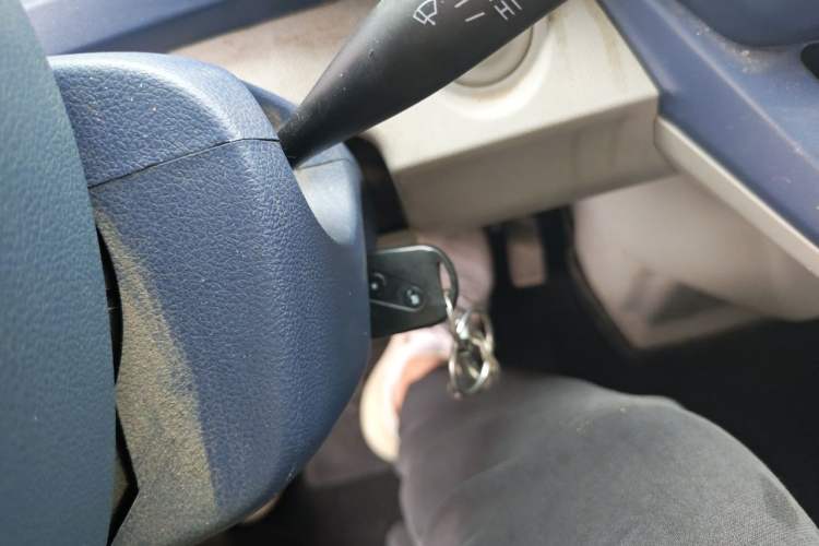 Used SRM New Energy E3L 2024 Standard 6-Seater Bus Gear Lever