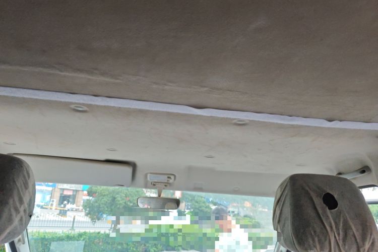 Used SRM New Energy E3L 2024 Standard 6-Seater Bus Headliner