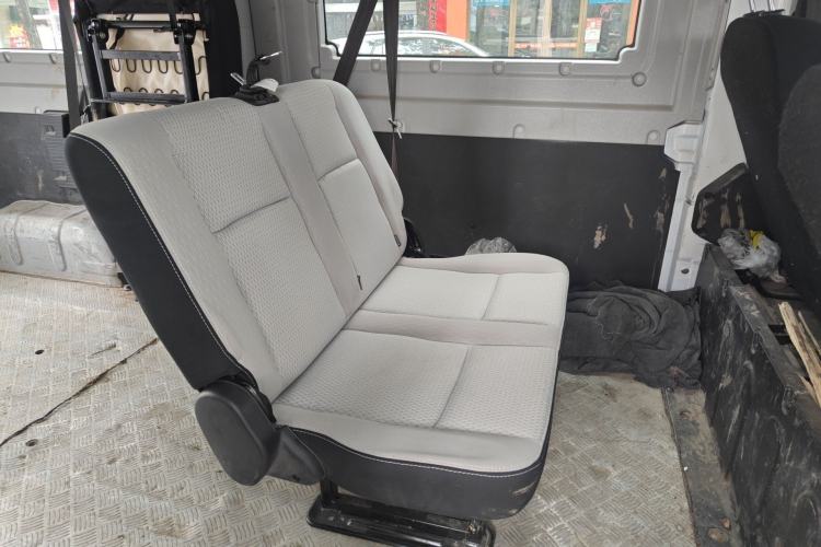 Used SRM New Energy E3L 2024 Standard 6-Seater Bus Interior 4