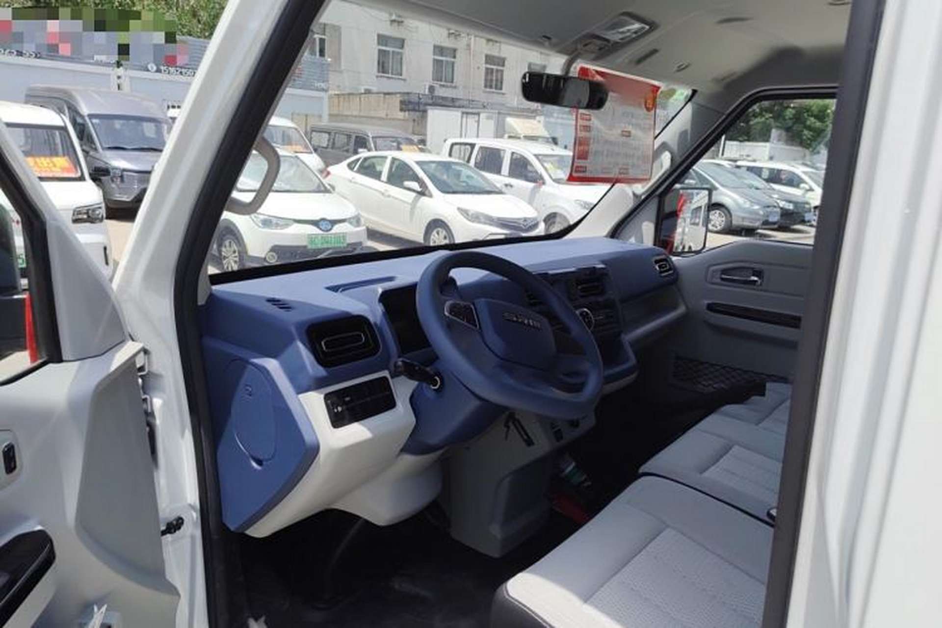 Used SRM New Energy E3L 2024 Standard 6-Seater Bus Left Front Seat