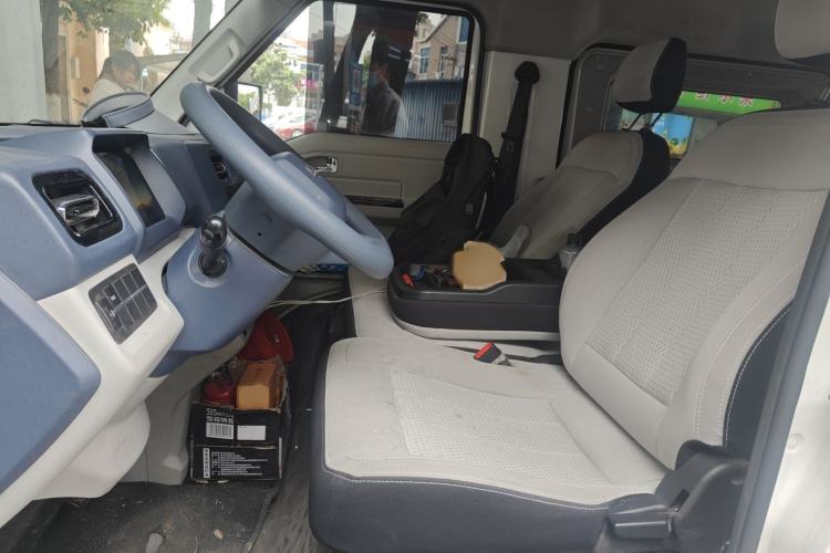 Used SRM New Energy E3L 2024 Standard 6-Seater Bus Left Front Seat