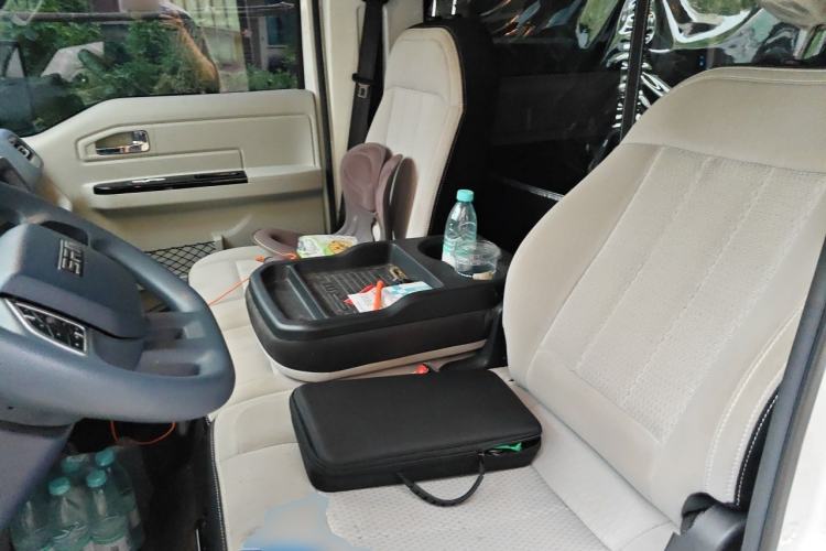 Used SRM New Energy E3L 2024 Standard 6-Seater Bus Left Front Seat