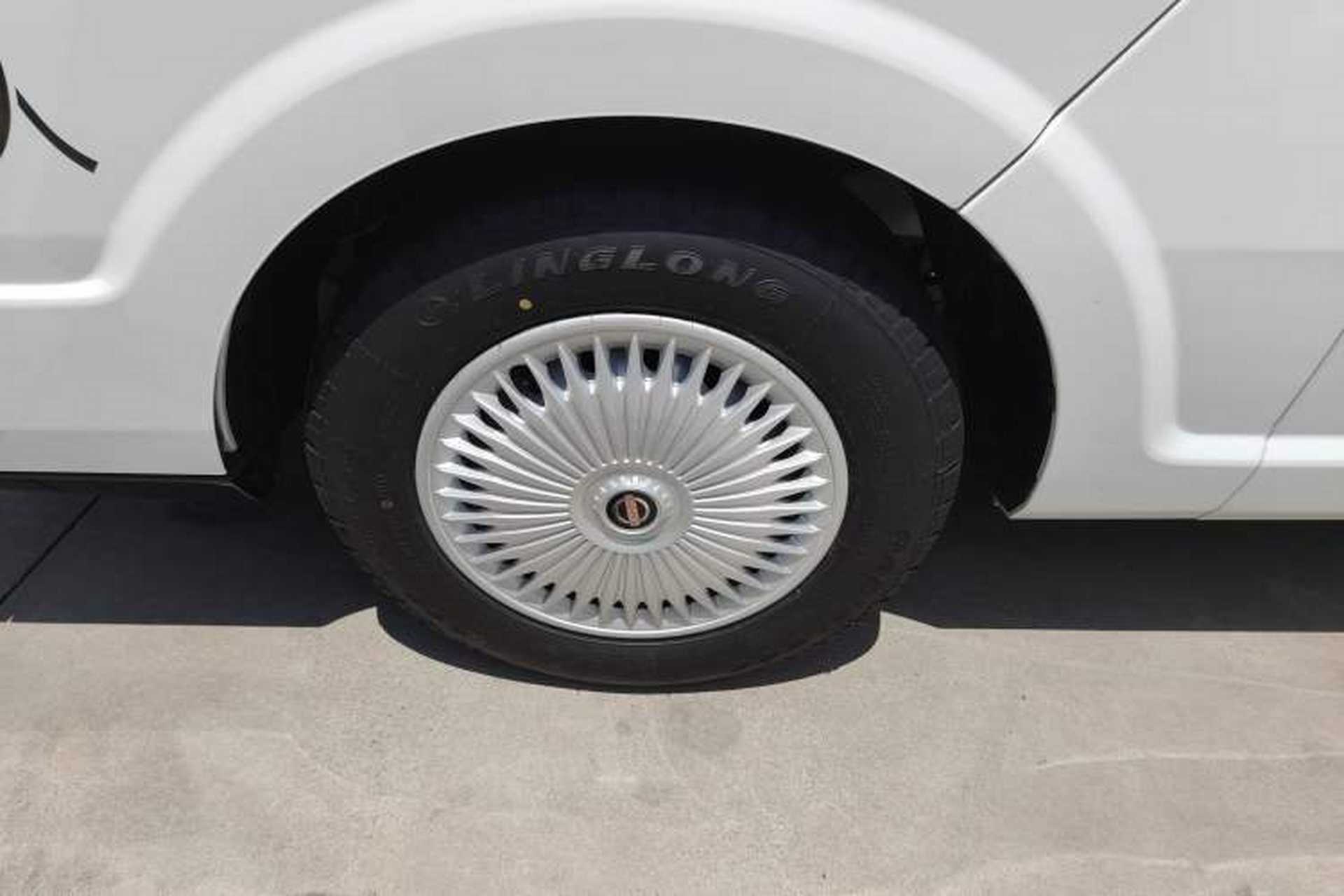Used SRM New Energy E3L 2024 Standard 6-Seater Bus Left Front Wheel Hub