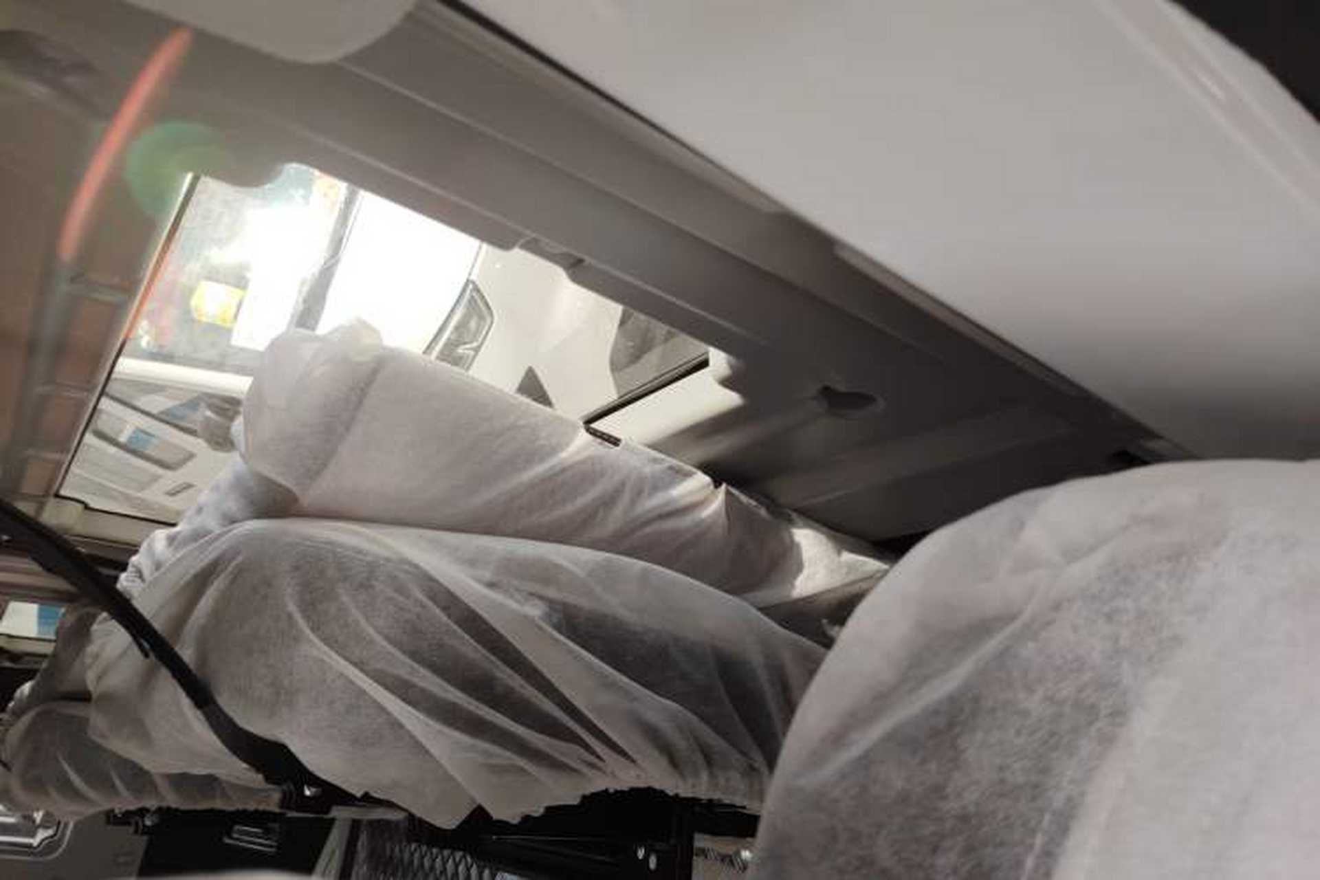 Used SRM New Energy E3L 2024 Standard 6-Seater Bus Left Rear Door Interior