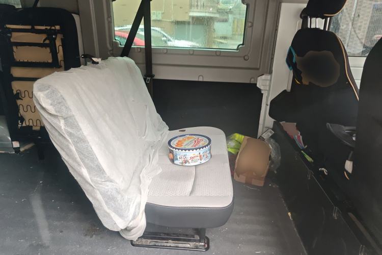 Used SRM New Energy E3L 2024 Standard 6-Seater Bus Left Rear Seat