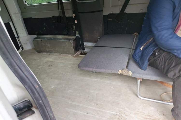 Used SRM New Energy E3L 2024 Standard 6-Seater Bus Left Rear Seat