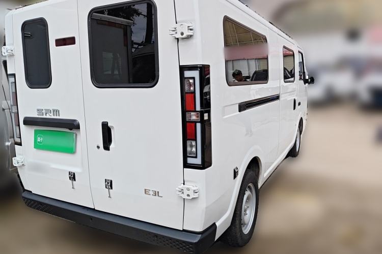 Used SRM New Energy E3L 2024 Luxury 6-Seater Bus Rear Right 45 Deg