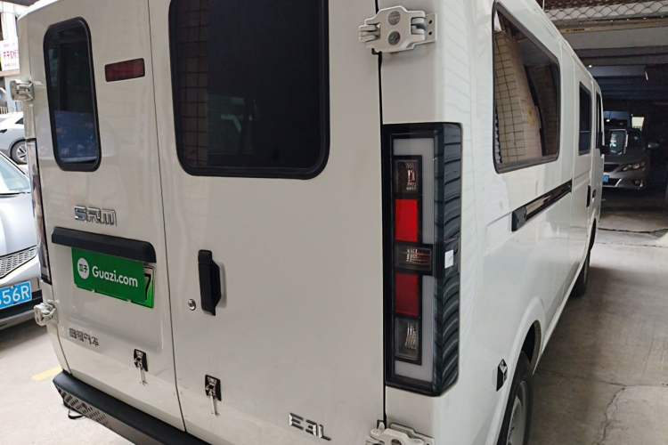 Used SRM New Energy E3L 2024 Standard 6-Seater Bus Rear Right 45 Deg