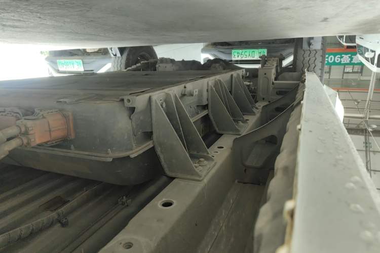 Used SRM New Energy E3L 2024 Standard 6-Seater Bus Right Side Sill