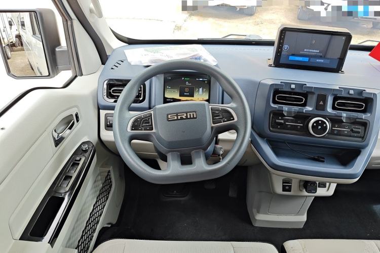 Used SRM New Energy E3L 2024 Luxury 6-Seater Bus Steering Wheel