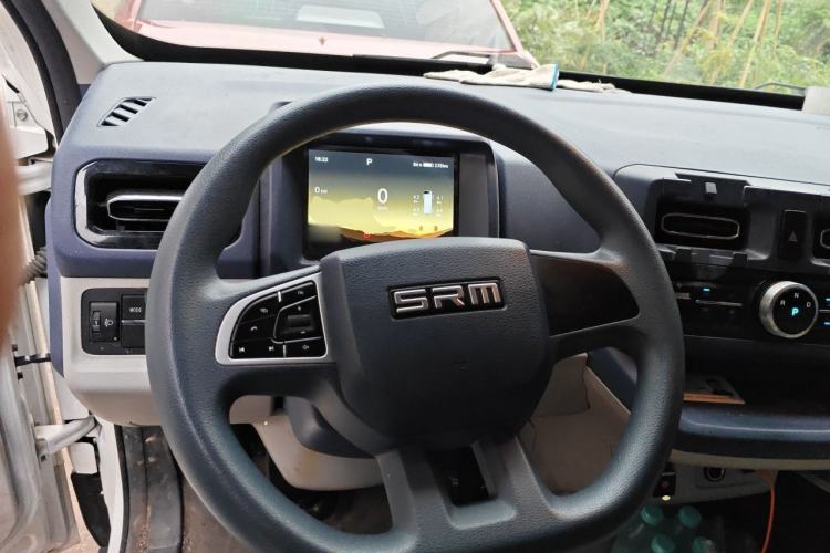Used SRM New Energy E3L 2024 Standard 6-Seater Bus Steering Wheel