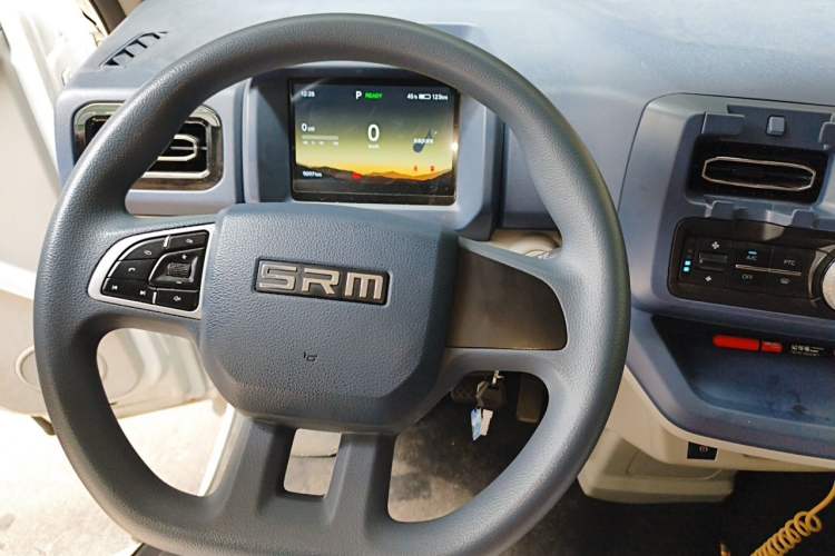 Used SRM New Energy E3L 2024 Standard 6-Seater Bus Steering Wheel
