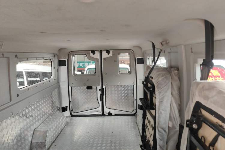Used SRM New Energy E3L 2024 Standard 6-Seater Bus Trunk
