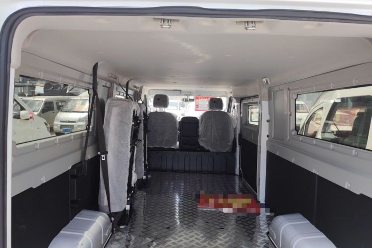 Used SRM New Energy E3L 2024 Standard 6-Seater Bus Trunk
