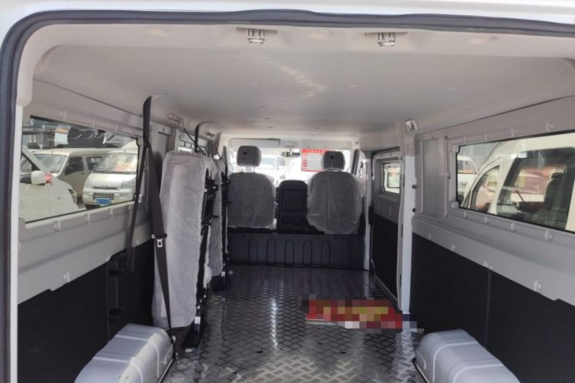 Used SRM New Energy E3L 2024 Standard 6-Seater Bus Trunk