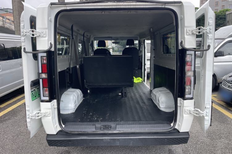 Used SRM New Energy E3L 2024 Standard 6-Seater Bus Trunk