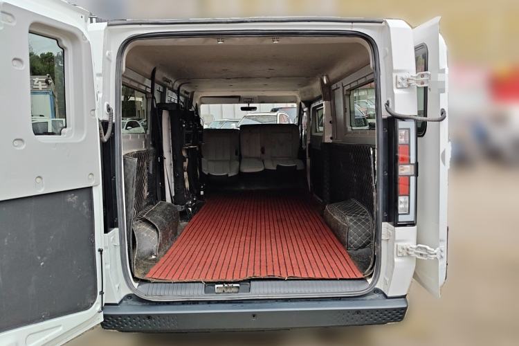 Used SRM New Energy E3L 2024 Luxury 6-Seater Bus Trunk
