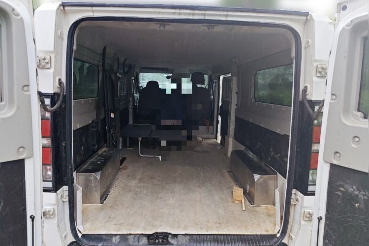 Used SRM New Energy E3L 2024 Standard 6-Seater Bus Trunk