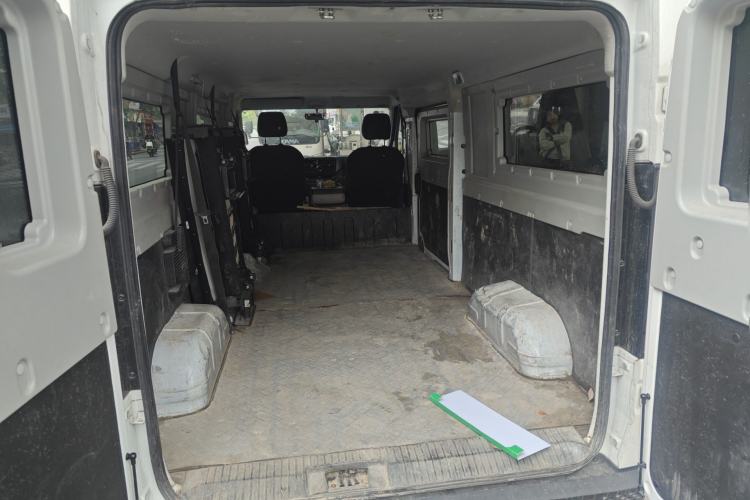 Used SRM New Energy E3L 2024 Standard 6-Seater Bus Trunk