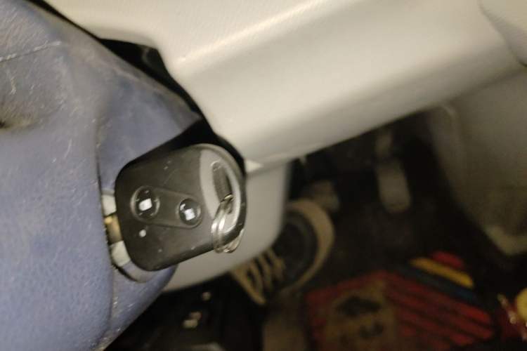 Used SRM New Energy E3L 2024 Standard 6-Seater Bus Vehicle Key