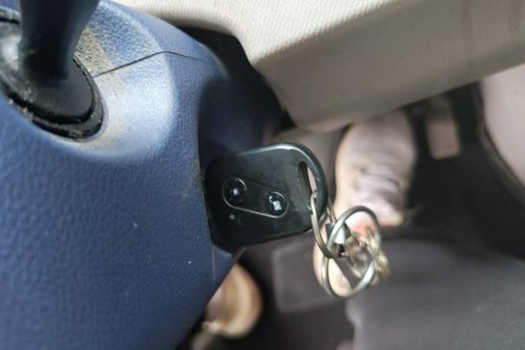 Used SRM New Energy E3L 2024 Standard 6-Seater Bus Vehicle Key