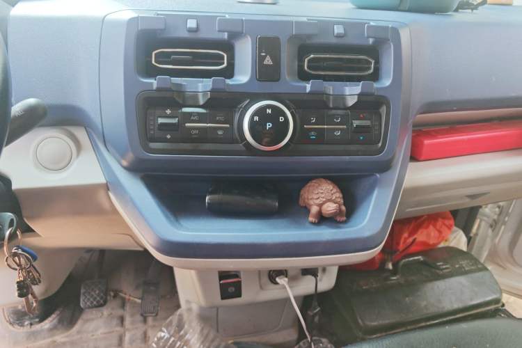 Used SRM New Energy E3L 2025 Ningde 53.58kWh 365KM Practical Bus Audio And AC Panel
