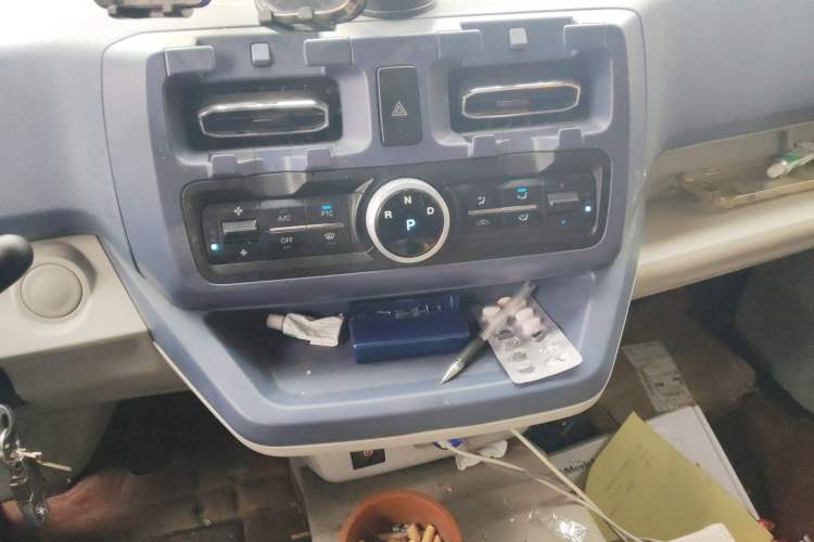 Used SRM New Energy E3L 2025 Ningde 53.58kWh 365KM Practical Bus Audio And AC Panel