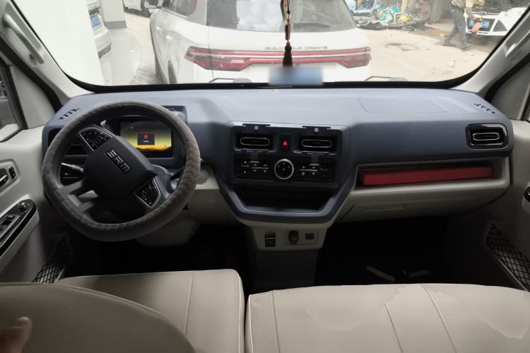 Used SRM New Energy E3L 2025 Ningde 53.58kWh 365KM Practical Bus Center Console