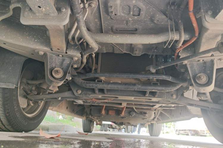 Used SRM New Energy E3L 2025 Ningde 53.58kWh 365KM Practical Bus Chassis Front