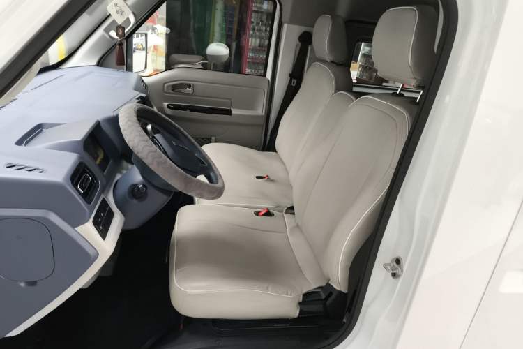 Used SRM New Energy E3L 2025 Ningde 53.58kWh 365KM Practical Bus Left Front Seat
